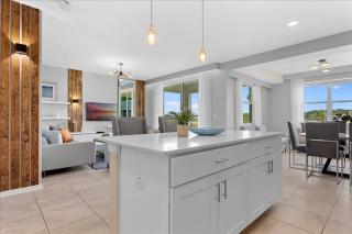 2 Bedroom 2 Bathroom Storey Lake 4721-203 CT - 2