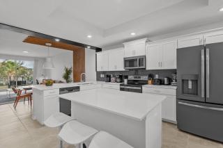 2 Bedroom 2 Bathroom Storey Lake 4751-205 CT - 2