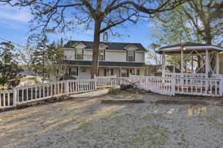 Lakeview Manor with Historic Charm and Serene Waters - 8