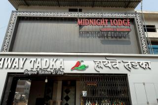 Hotel Midnight Lodging & Boarding - 8