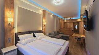 Elegance Lux Living 214 - 0