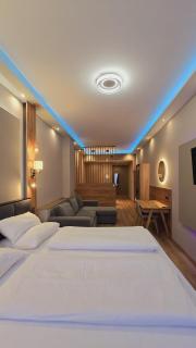 Elegance Lux Living 214 - 3