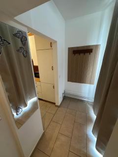 Cozy Ground Floor Apartment Near U6 Easy Access to Center - 6