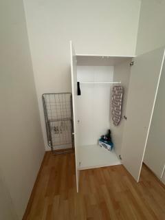 Cozy Ground Floor Apartment Near U6 Easy Access to Center - 1