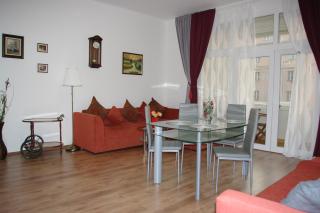 Spacious Prague View Apartment - Prague - 5