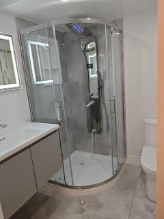 New and Stylish 3BR Private Basement Apartment with 3 Baths & Parking - 5