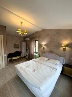 Silver 34 Boutique - 0