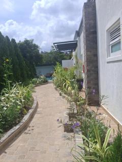 Cozy 1-bedroom retreat in Gishushu Kigali - 8