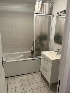 Apartment with parking near city center - 7