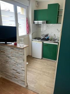 Apartment with parking near city center - 3