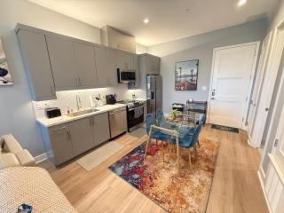 Cozy Luxury Modern Apartment Downtown Dallas Farmers Market - 9