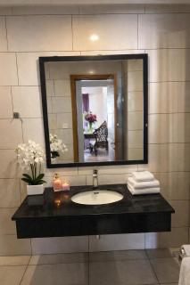 Sukoon Stays Bahria Phase 1 - 1