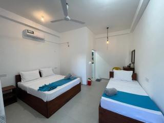 La PRINCE Hostel and hotel - 8