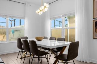 5 Bedrooms 4 Bathrooms Storey Lake 4375 SL - 6