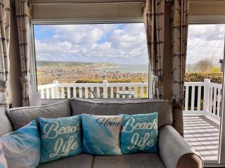 Swanage Luxury Caravan - Stunning sea views, Large decking area, Free EE WIFI, Sleeps 6, Pet Friendly on Swanage Bay View Holiday Park - 3