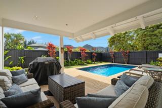 Victoria Loop with Private Pool AC & Waterfall Views - 9
