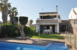 Modern villa with private pool - 0