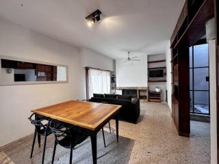 Casa amplia, céntrica y con garaje en Junin, BA - 7