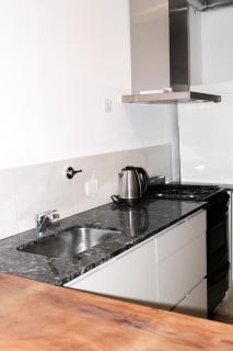 Casa amplia, céntrica y con garaje en Junin, BA - 1