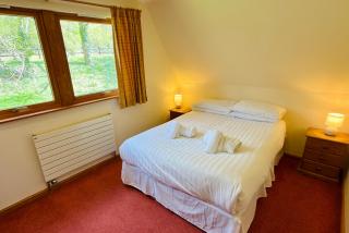 Scandi Style Bracken Lodge with Private Decking Sleeps 6 - 5