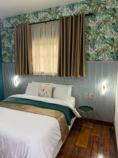 Townside-Estate Room 13 - 0