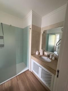 V4 Praia Verde - 8 to 11 People, 5 min beach walk - Praia Verde - 4