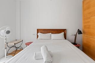Bright Spacious Cozy Apt in Historic Malaga Shops - 6