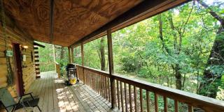 Intimate Log Cabin #2 at Wisteria - 5