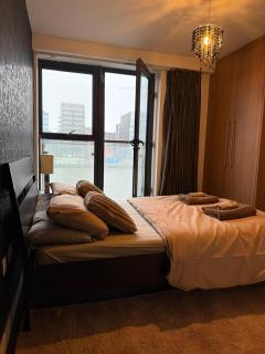 Grand Canal Dock Retreat - Ensuite Room - 7