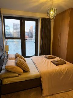 Grand Canal Dock Retreat - Ensuite Room - 1