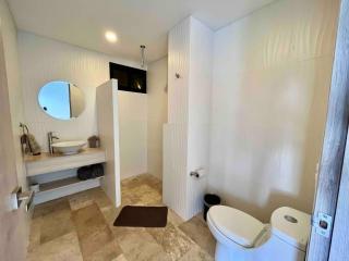 Paradise Apt steps 5thAv & Beach - 3