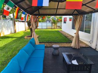 Miramar Retreat Arcade Game Room King Bed 25 Min to Hollywood Beach - 3
