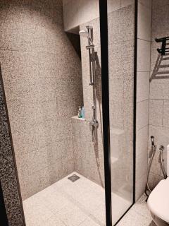 Scarletz Suites Sky Pool Twin Towers - 2