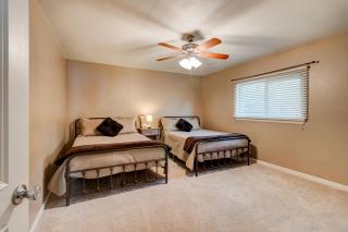 Cowboy Casa Group Retreat + Suite near SeaWorld - 2