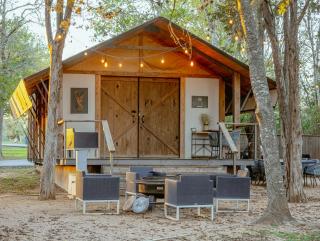 Premium Lakefront Cabin 1 The Armadillo - 9