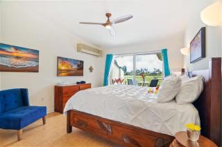 Elegant Sanctuary Pool Spa Golf Views & Massage Chair - 1