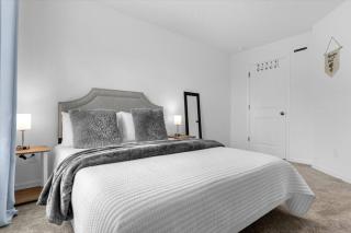 3 Bedrooms 2.5 Bathrooms Festival 812 LD - 1