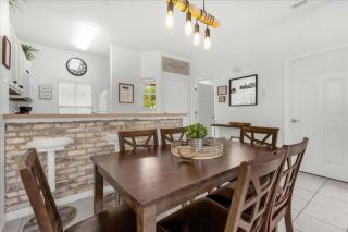 3 Bedrooms 2.5 Bathrooms Encantada 8529 BL - 6