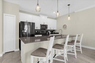 4 Bedrooms 3 Bathrooms Storey Lake 2893 SS - 6