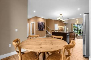 4 Bedrooms 4.5 Bathrooms Magic Village 3082 RW - 7