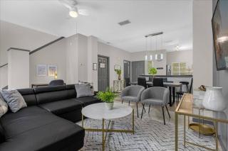3 Bedrooms 2.5 Bathrooms Encantada 8515 BL - 9