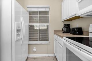 3 Bedroom 2.5 Bathroom Bella Vida 4556 AC - 3