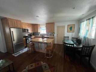 Cozy Tahoe Cabin Sleeps 6 5 Min to Lake - 5