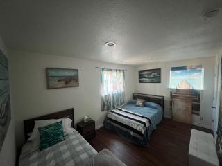 Cozy Tahoe Cabin Sleeps 6 5 Min to Lake - 1