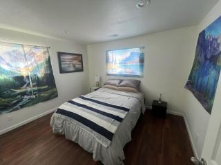 Cozy Tahoe Cabin Sleeps 6 5 Min to Lake - 2