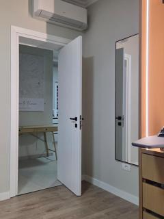 Just Renovated 1st Floor Apt Near City Center Villa 2 - 3