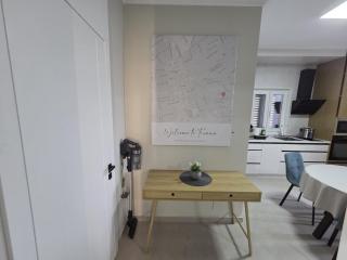 Just Renovated 1st Floor Apt Near City Center Villa 2 - 1