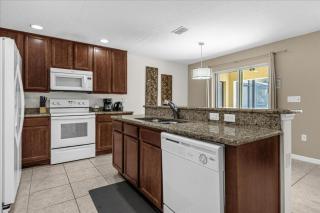 4 Bedrooms 3.5 Bathrooms Veranda Palms 2667 SC - 4