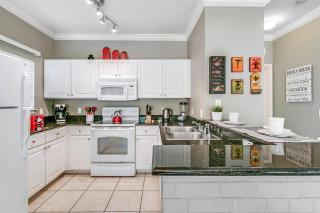 4 BD 3 BA Lucaya Village 4-105 - 3