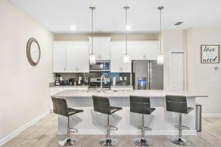 4 Bedrooms 3 Bathrooms Storey Lake 4931 WA - 4